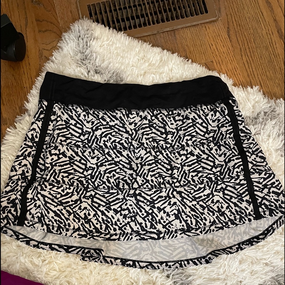 Lululemon size 10 tennis skirt